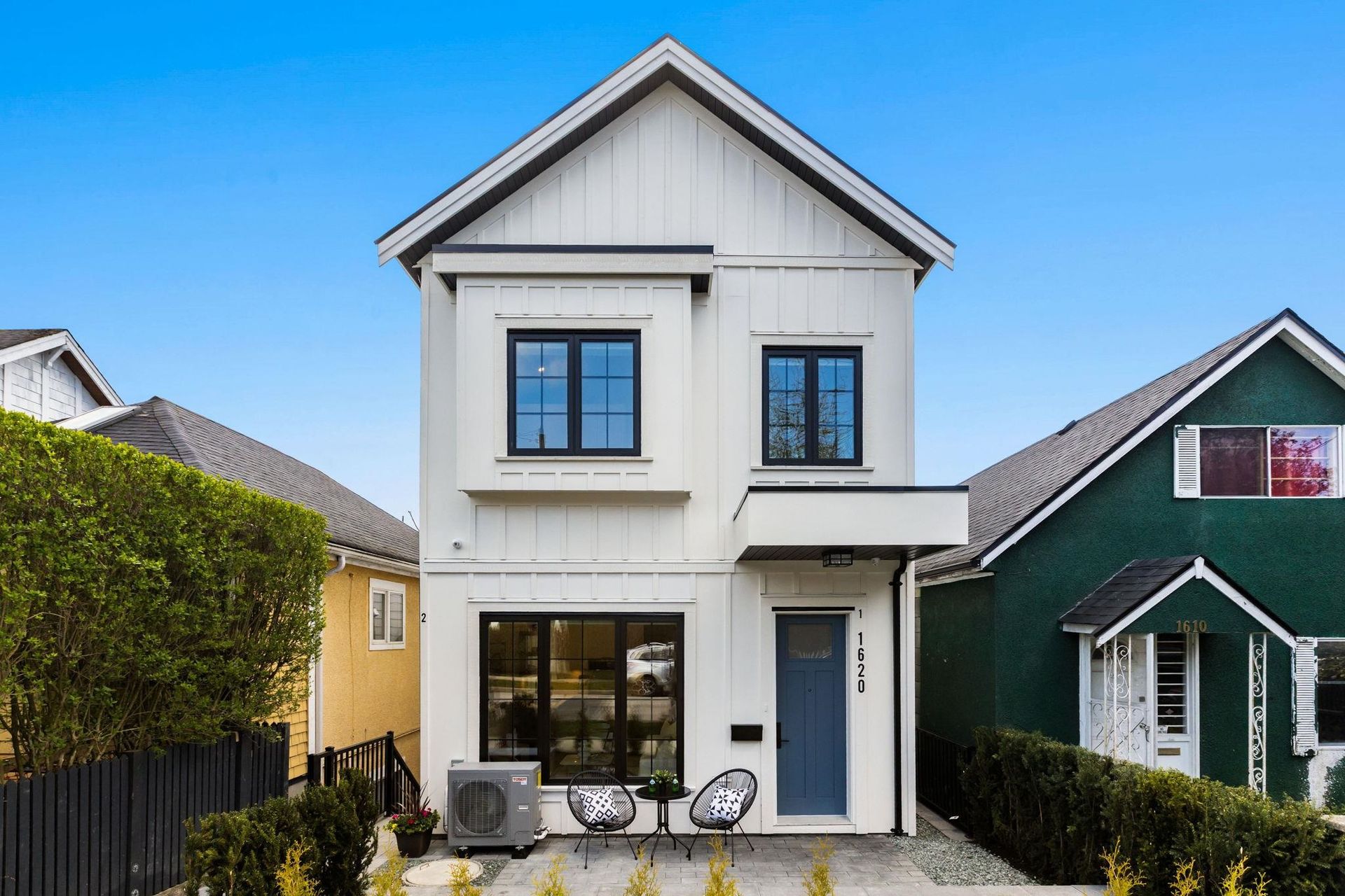 1 - 1620 E 11th Avenue, Grandview Woodland, Vancouver East photo number 0