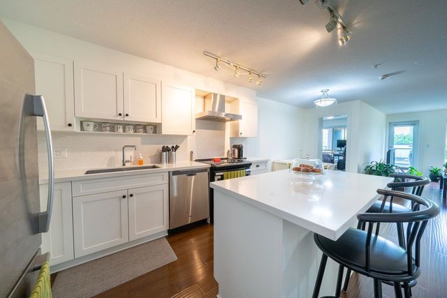 500-royal-avenue-downtown-nw-new-westminster-03 at 215 - 500 Royal Avenue, Downtown NW, New Westminster