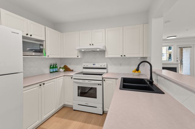 307-5518-14-ave-delta-11 at 307 - 5518 14 Avenue, Cliff Drive, Tsawwassen