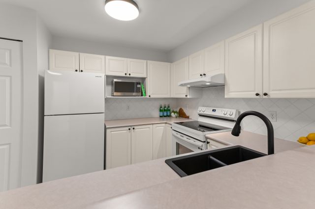 307-5518-14-ave-delta-12 at 307 - 5518 14 Avenue, Cliff Drive, Tsawwassen