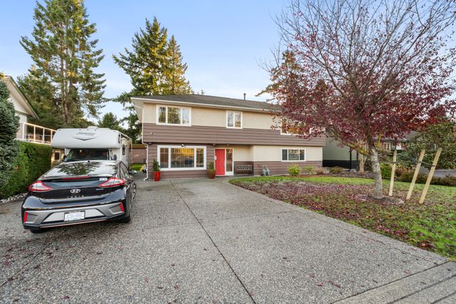5300-1-ave-delta-10 at 5300 1 Avenue, Pebble Hill, Tsawwassen
