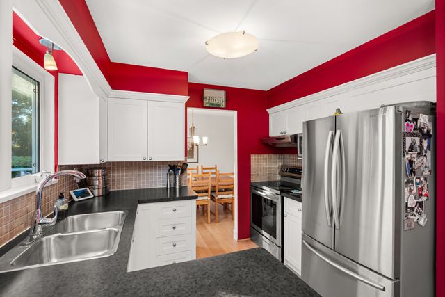 5300-1-ave-delta-27 at 5300 1 Avenue, Pebble Hill, Tsawwassen