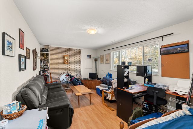 5300-1-ave-delta-32 at 5300 1 Avenue, Pebble Hill, Tsawwassen