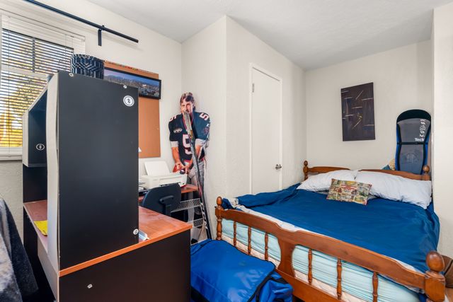 5300-1-ave-delta-34 at 5300 1 Avenue, Pebble Hill, Tsawwassen