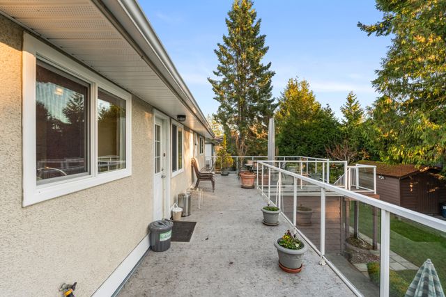 5300-1-ave-delta-52 at 5300 1 Avenue, Pebble Hill, Tsawwassen