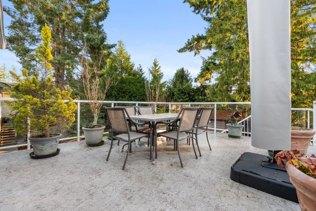 5300-1-ave-delta-53 at 5300 1 Avenue, Pebble Hill, Tsawwassen