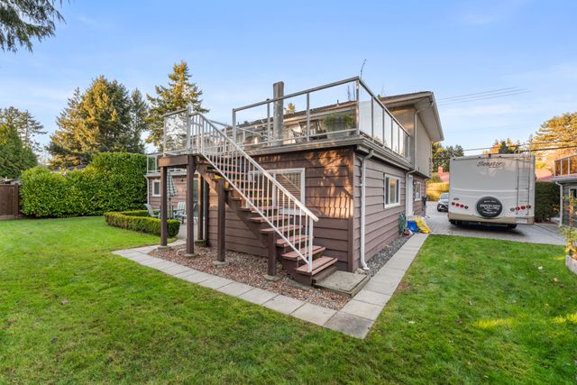 5300-1-ave-delta-56 at 5300 1 Avenue, Pebble Hill, Tsawwassen