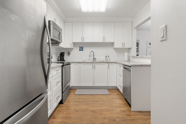 1140-55-st-delta-bc-22 at 206 - 1140 55 Street, Tsawwassen Central, Tsawwassen