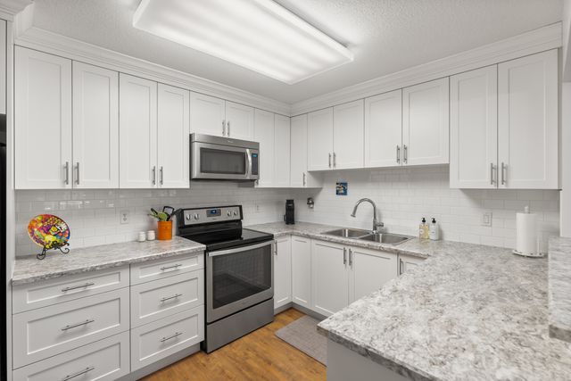 1140-55-st-delta-bc-23 at 206 - 1140 55 Street, Tsawwassen Central, Tsawwassen