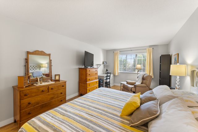 1140-55-st-delta-bc-40 at 206 - 1140 55 Street, Tsawwassen Central, Tsawwassen