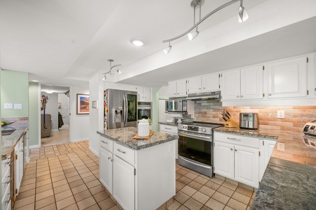 998-pacific-st-delta-14 at 998 Pacific Drive, English Bluff, Tsawwassen