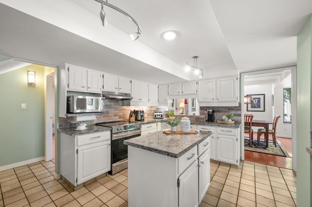 998-pacific-st-delta-16 at 998 Pacific Drive, English Bluff, Tsawwassen