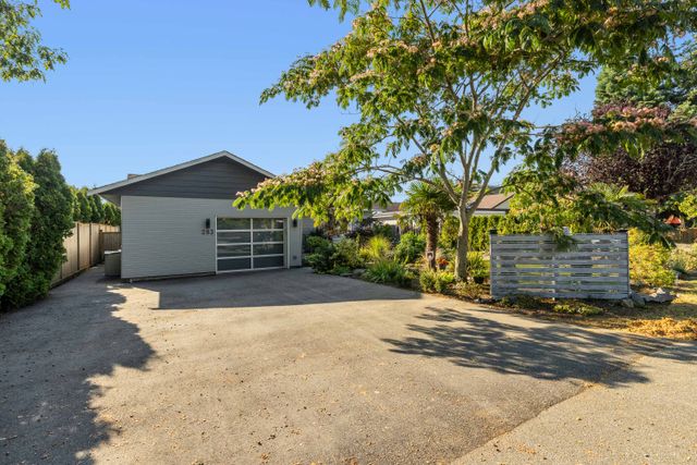 1 at 283 67a Street, Boundary Beach, Tsawwassen