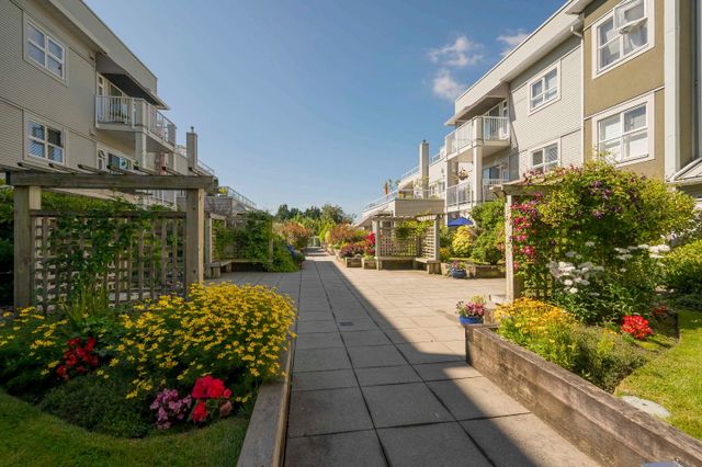 4728-53-street-delta-manor-ladner-21 at 305 - 4728 53 Street, Delta Manor, Ladner