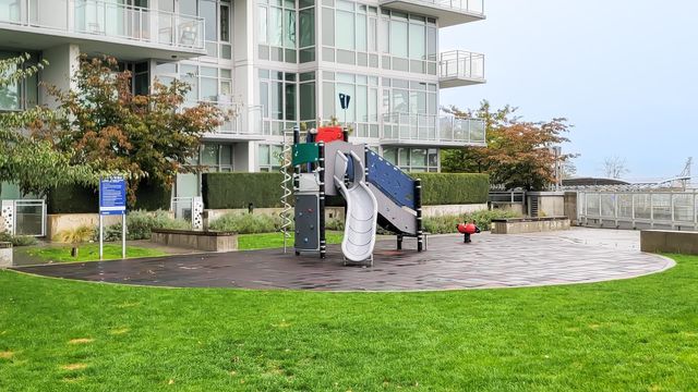 258-nelsons-court-sapperton-new-westminster-12 at 2101 - 258 Nelson\'s Court, Sapperton, New Westminster