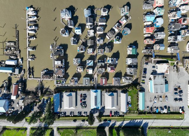 75 at 15 - 3459 W River Road, Ladner Rural, Ladner