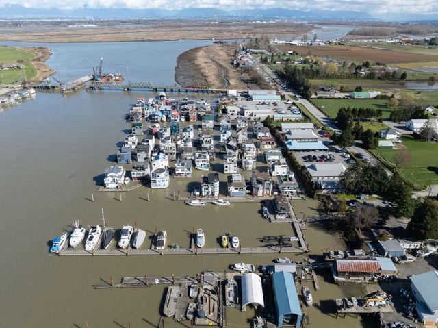 77 at 15 - 3459 W River Road, Ladner Rural, Ladner