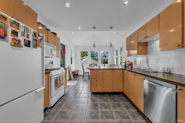 295-w-23rd-avenue-cambie-vancouver-west-09 at 295 W 23rd Avenue, Cambie, Vancouver West