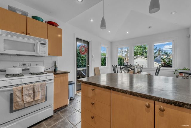 295-w-23rd-avenue-cambie-vancouver-west-11 at 295 W 23rd Avenue, Cambie, Vancouver West