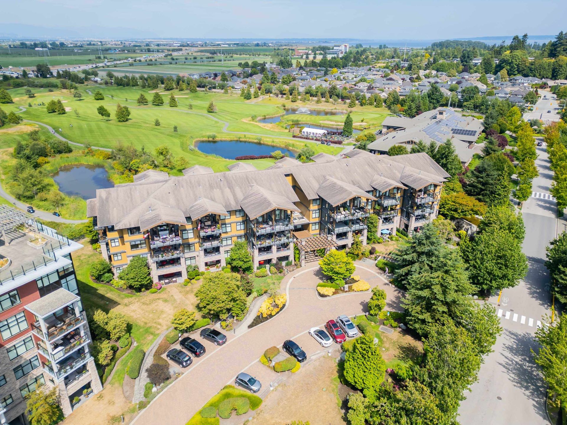 301 - 5099 Springs Boulevard, Tsawwassen North, Tsawwassen photo number 1