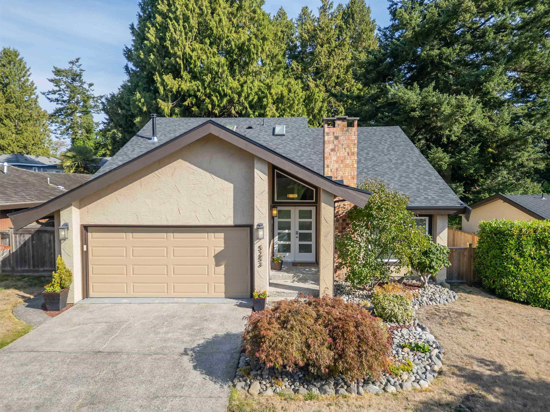5253 5b Avenue, Pebble Hill, Tsawwassen photo number 1