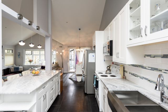 303-788-w-14th-ave-web-1067 at 303 - 788 W 14th Avenue, Fairview VW, Vancouver West