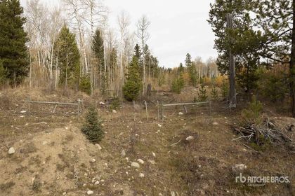  at  5670 Eagan Bonaparte Road, Bridge Lake/Sheridan Lake, 100 Mile House