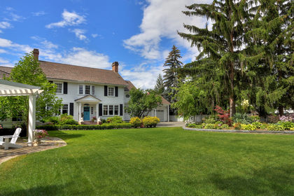 Kelowna Real Estate at 1988 Abbott Street, Kelowna, Central Okanagan Kelowna Real Estate at 1988 Abbott Street, Kelowna, Central Okanagan