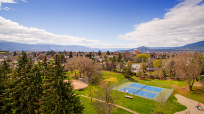 Kelowna Real Estate at 1675 Willow Crescent, Kelowna, Central Okanagan Kelowna Real Estate at 1675 Willow Crescent, Kelowna, Central Okanagan