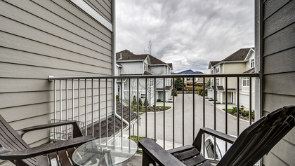 Kelowna Real Estate at 4 - 1853 Parkview Crescent, Kelowna, Central Okanagan