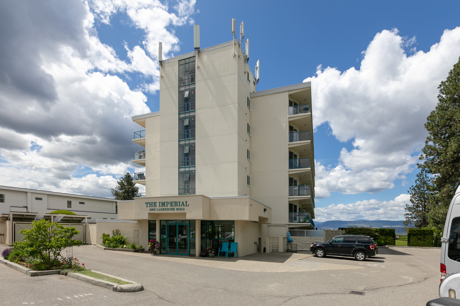 503 - 4058 Lakeshor Road, Kelowna, Central Okanagan  by McFadden Real Estate 503 - 4058 Lakeshor Road, Kelowna, Central Okanagan