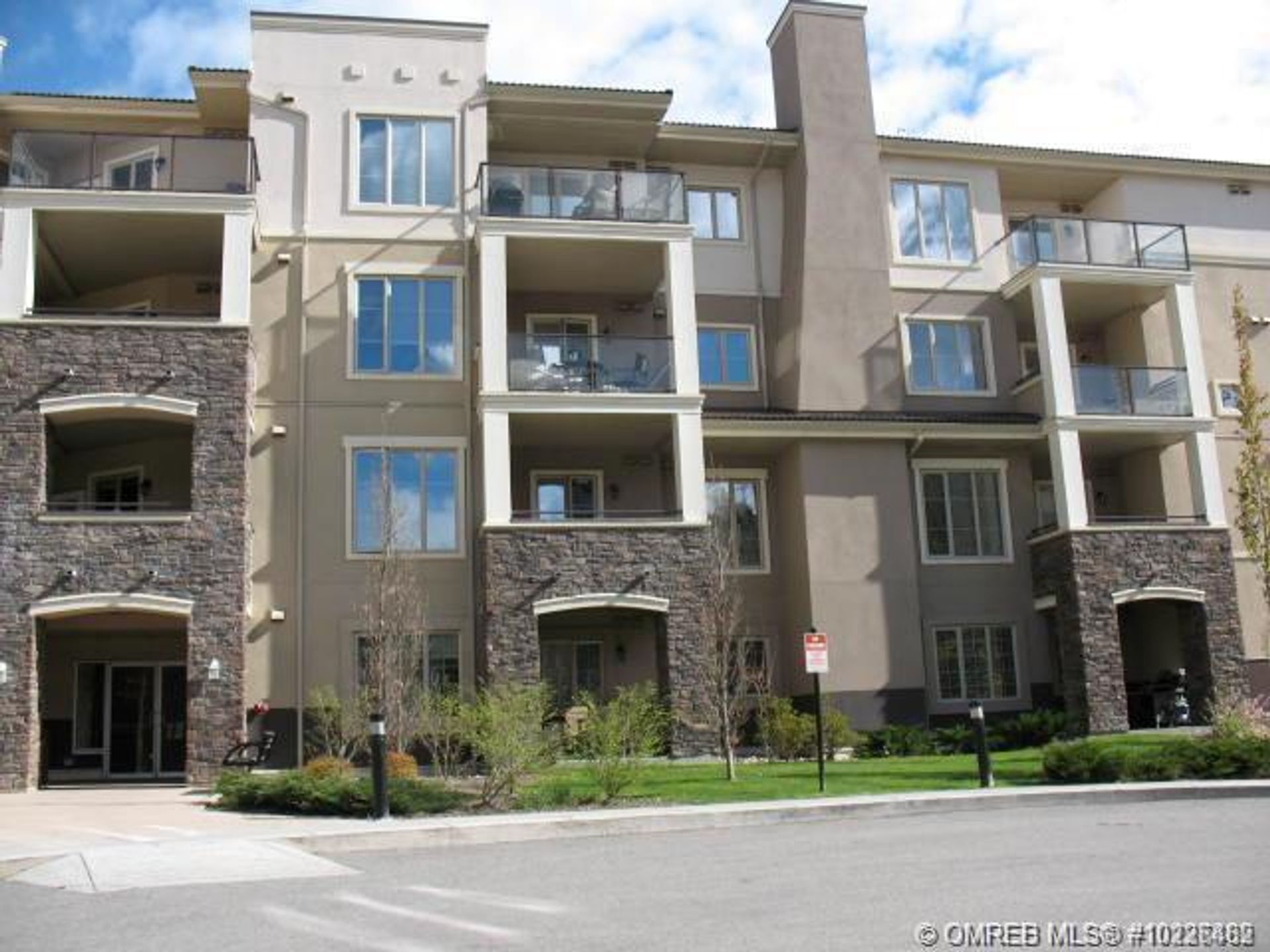 2103 - 1873 Country Club Drive, University District, Kelowna  by McFadden Real Estate 2103 - 1873 Country Club Drive, University District, Kelowna