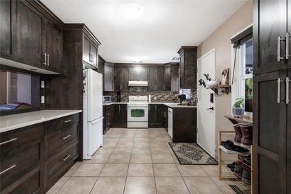 285-gibbs-road-e-rutland-north-kelowna-04 at 285 Gibbs Road E, Rutland North, Kelowna 285-gibbs-road-e-rutland-north-kelowna-04 at 285 Gibbs Road E, Rutland North, Kelowna