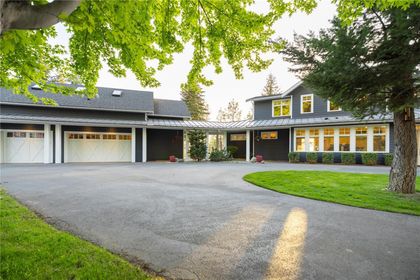 2815-harvard-road-south-east-kelowna-kelowna-02 at 2815 Harvard Road, South East Kelowna, Kelowna 2815-harvard-road-south-east-kelowna-kelowna-02 at 2815 Harvard Road, South East Kelowna, Kelowna