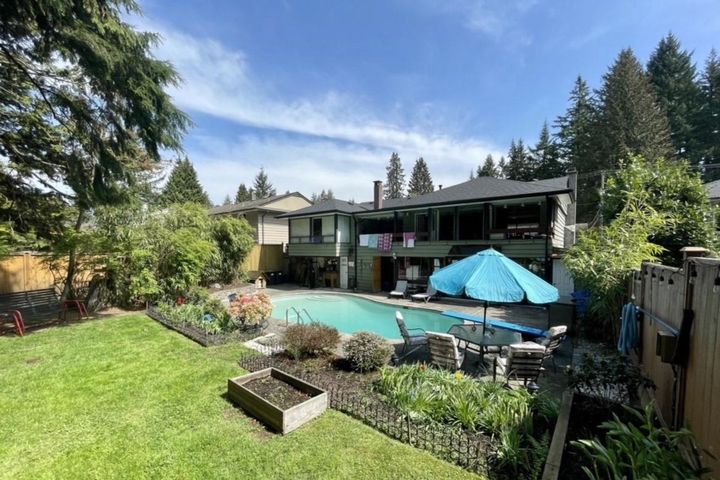 2655-hoskins-road-westlynn-terrace-north-vancouver-35 at 2655 Hoskins Road, Westlynn Terrace, North Vancouver 2655-hoskins-road-westlynn-terrace-north-vancouver-35 at 2655 Hoskins Road, Westlynn Terrace, North Vancouver