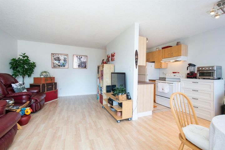214-e-15th-street-central-lonsdale-north-vancouver-11 at 303 - 214 E 15th Street, Central Lonsdale, North Vancouver 214-e-15th-street-central-lonsdale-north-vancouver-11 at 303 - 214 E 15th Street, Central Lonsdale, North Vancouver