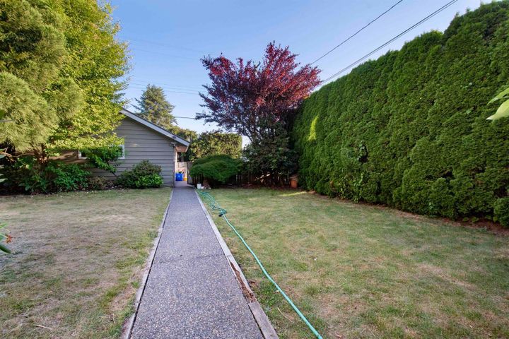 429-w-27th-street-upper-lonsdale-north-vancouver-17 at 429 W 27th Street, Upper Lonsdale, North Vancouver 429-w-27th-street-upper-lonsdale-north-vancouver-17 at 429 W 27th Street, Upper Lonsdale, North Vancouver