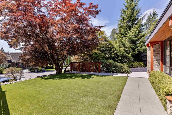 5541-cliffridge-place-canyon-heights-nv-north-vancouver-03 at 5541 Cliffridge Place, Canyon Heights NV, North Vancouver 5541-cliffridge-place-canyon-heights-nv-north-vancouver-03 at 5541 Cliffridge Place, Canyon Heights NV, North Vancouver