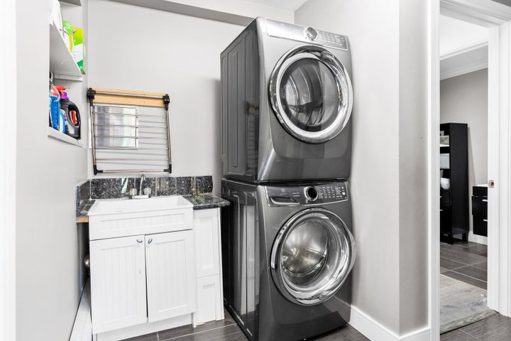 5541-cliffridge-place-canyon-heights-nv-north-vancouver-19 at 5541 Cliffridge Place, Canyon Heights NV, North Vancouver 5541-cliffridge-place-canyon-heights-nv-north-vancouver-19 at 5541 Cliffridge Place, Canyon Heights NV, North Vancouver