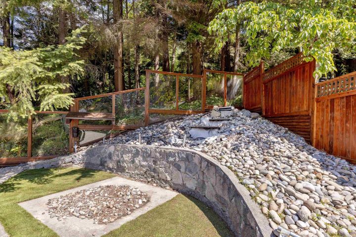 5541-cliffridge-place-canyon-heights-nv-north-vancouver-33 at 5541 Cliffridge Place, Canyon Heights NV, North Vancouver 5541-cliffridge-place-canyon-heights-nv-north-vancouver-33 at 5541 Cliffridge Place, Canyon Heights NV, North Vancouver
