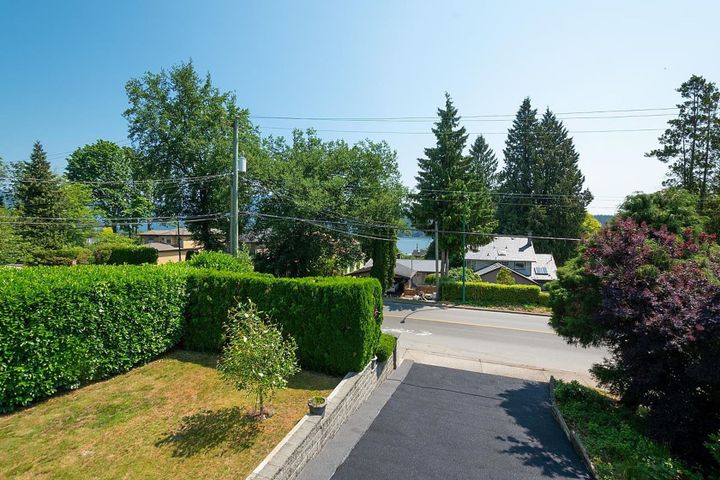 341-n-dollarton-highway-dollarton-north-vancouver-07 at 341 N Dollarton Highway, Dollarton, North Vancouver 341-n-dollarton-highway-dollarton-north-vancouver-07 at 341 N Dollarton Highway, Dollarton, North Vancouver