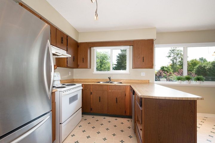 341-n-dollarton-highway-dollarton-north-vancouver-15 at 341 N Dollarton Highway, Dollarton, North Vancouver 341-n-dollarton-highway-dollarton-north-vancouver-15 at 341 N Dollarton Highway, Dollarton, North Vancouver