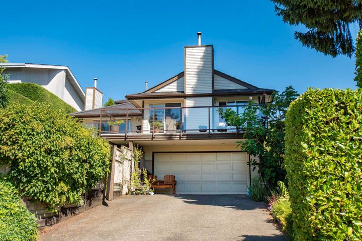 1430-lawson-avenue-ambleside-west-vancouver-02 at 1430 Lawson Avenue, Ambleside, West Vancouver 1430-lawson-avenue-ambleside-west-vancouver-02 at 1430 Lawson Avenue, Ambleside, West Vancouver