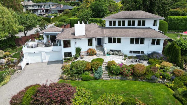 240-sandringham-crescent-upper-lonsdale-north-vancouver-02 at 240 Sandringham Crescent, Upper Lonsdale, North Vancouver 240-sandringham-crescent-upper-lonsdale-north-vancouver-02 at 240 Sandringham Crescent, Upper Lonsdale, North Vancouver
