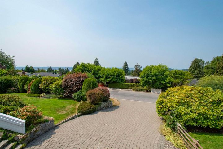 240-sandringham-crescent-upper-lonsdale-north-vancouver-38 at 240 Sandringham Crescent, Upper Lonsdale, North Vancouver 240-sandringham-crescent-upper-lonsdale-north-vancouver-38 at 240 Sandringham Crescent, Upper Lonsdale, North Vancouver