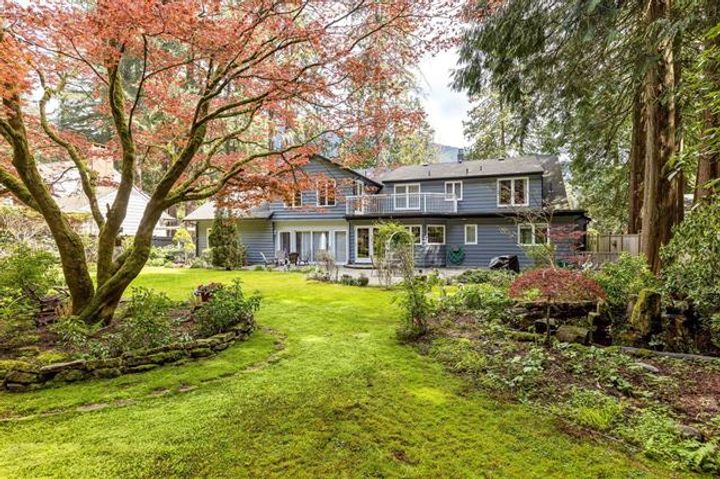 262897952-ee022425-aa00-4ab4-9a1a-b9917cf1b43d at 4825 Capilano Road, Canyon Heights NV, North Vancouver 262897952-ee022425-aa00-4ab4-9a1a-b9917cf1b43d at 4825 Capilano Road, Canyon Heights NV, North Vancouver