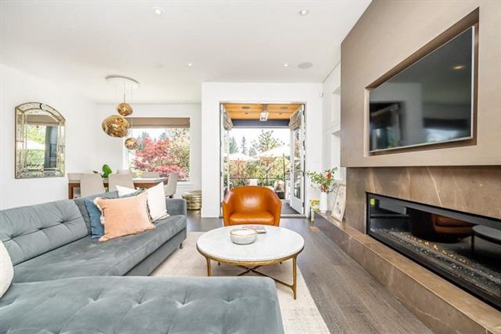 262906699-25bbaae5-4413-4b49-a9aa-a10f7b1dca03 at 1081 Prospect Avenue, Canyon Heights NV, North Vancouver 262906699-25bbaae5-4413-4b49-a9aa-a10f7b1dca03 at 1081 Prospect Avenue, Canyon Heights NV, North Vancouver