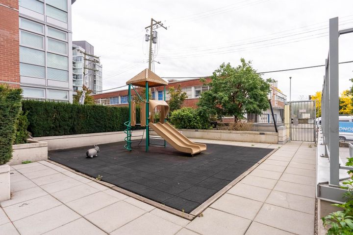 298-e-11th-avenue-mount-pleasant-ve-vancouver-east-31 at 404 - 298 E 11th Avenue, Mount Pleasant VE, Vancouver East 298-e-11th-avenue-mount-pleasant-ve-vancouver-east-31 at 404 - 298 E 11th Avenue, Mount Pleasant VE, Vancouver East
