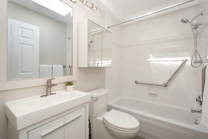 843-22nd-street-dundarave-west-vancouver-21 at 309 - 843 22nd Street, Dundarave, West Vancouver