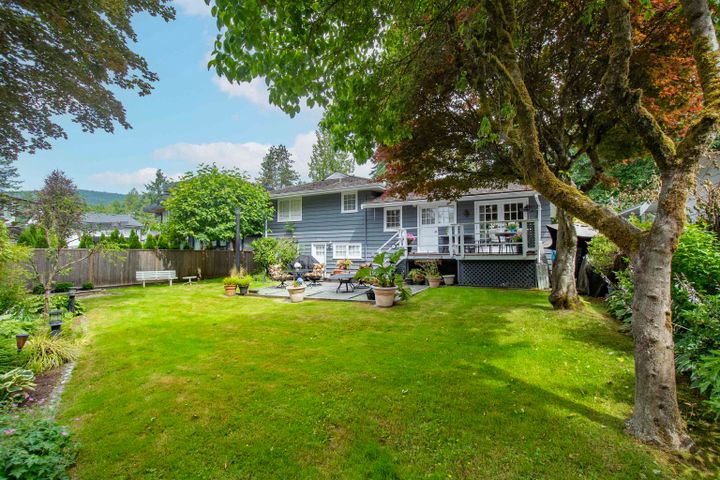 1057-montroyal-boulevard-canyon-heights-nv-north-vancouver-04-1 at 1057 Montroyal Boulevard, Canyon Heights NV, North Vancouver 1057-montroyal-boulevard-canyon-heights-nv-north-vancouver-04-1 at 1057 Montroyal Boulevard, Canyon Heights NV, North Vancouver